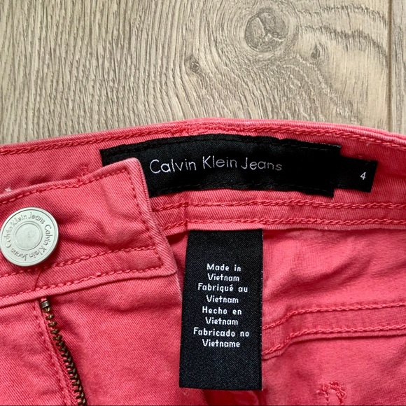 Calvin Klein Jeans - Picture 4 of 5